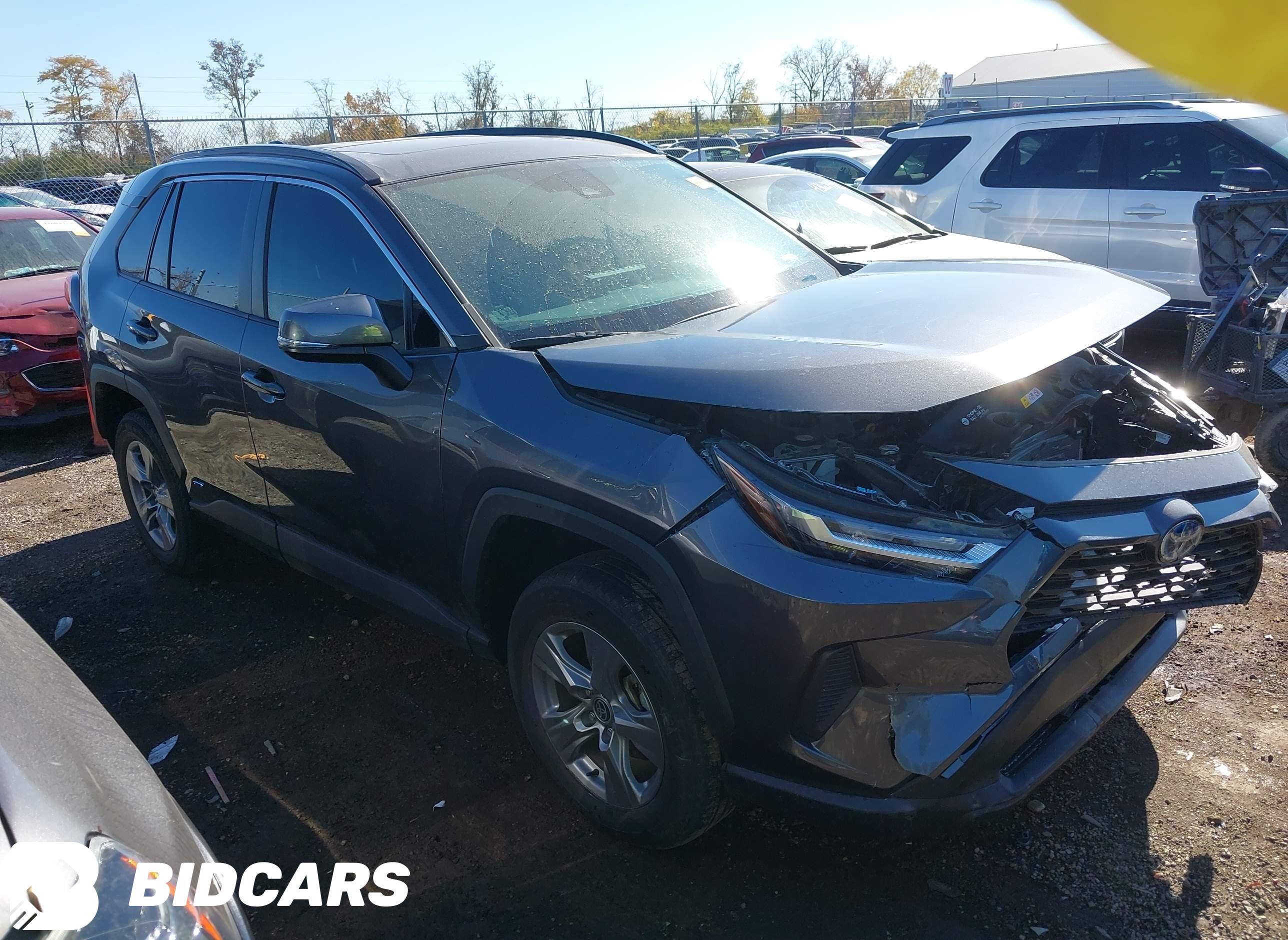 2022 Toyota RAV4, Hybrid Xle