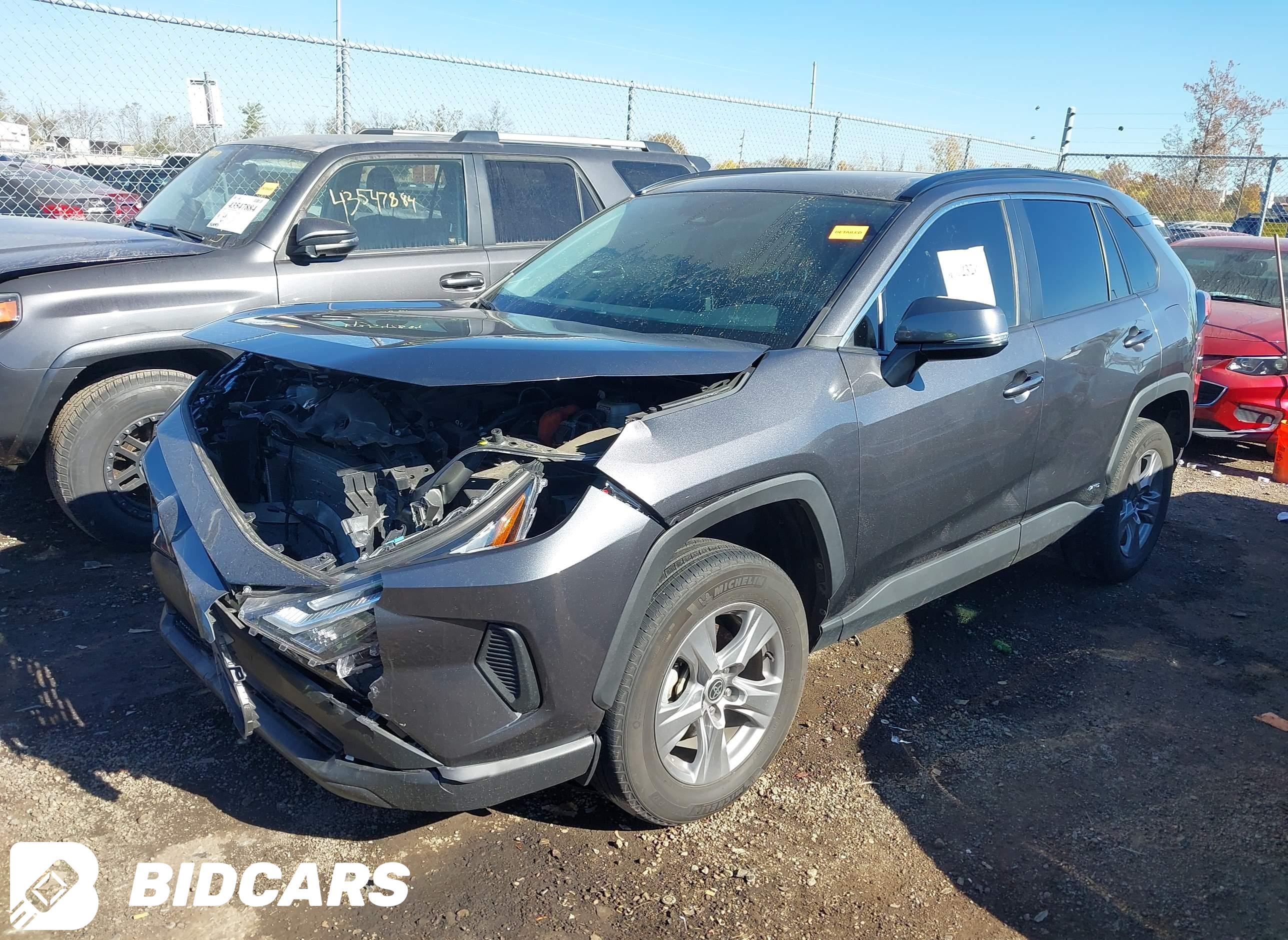 2022 Toyota RAV4, Hybrid Xle