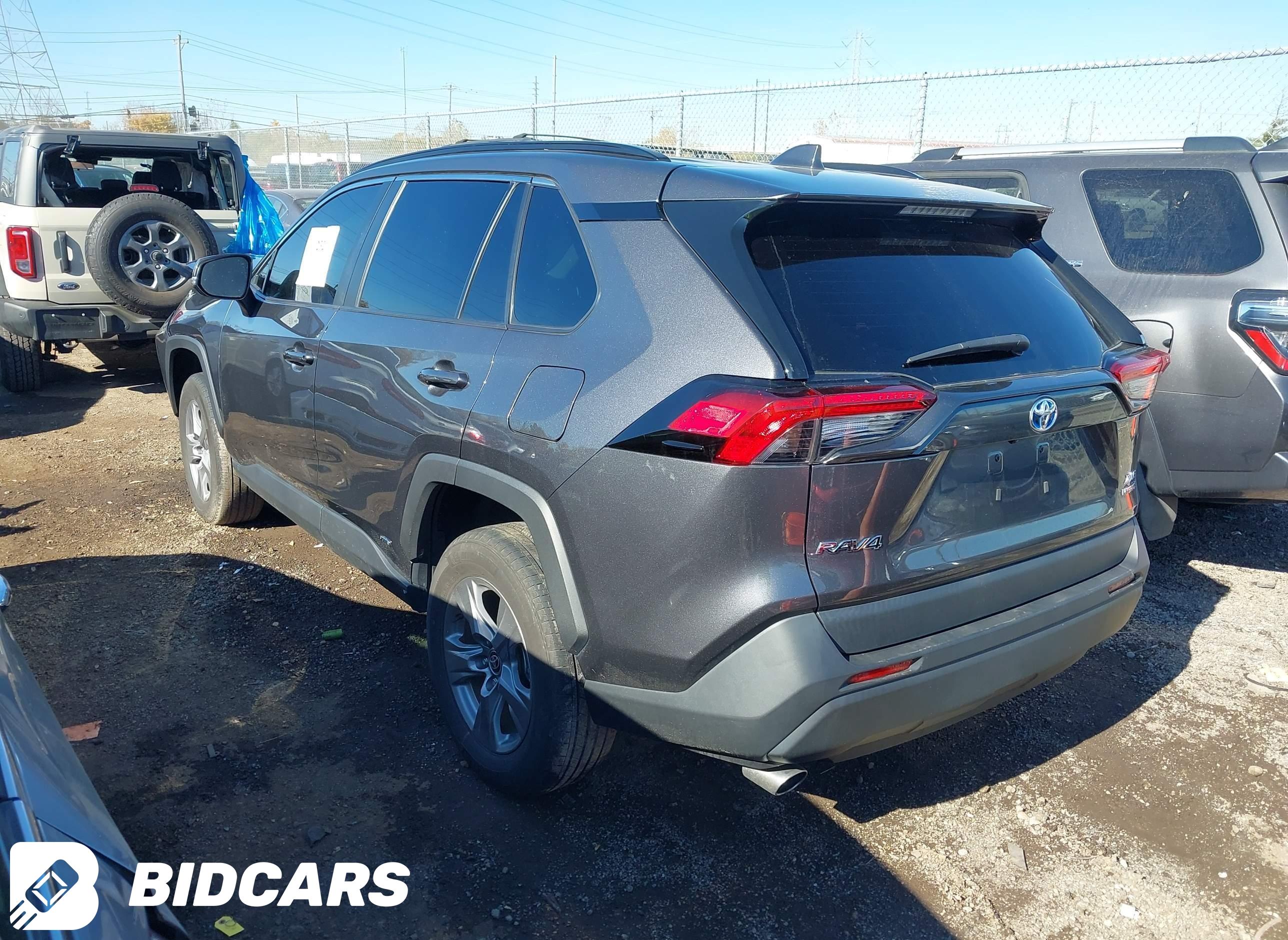 2022 Toyota RAV4, Hybrid Xle