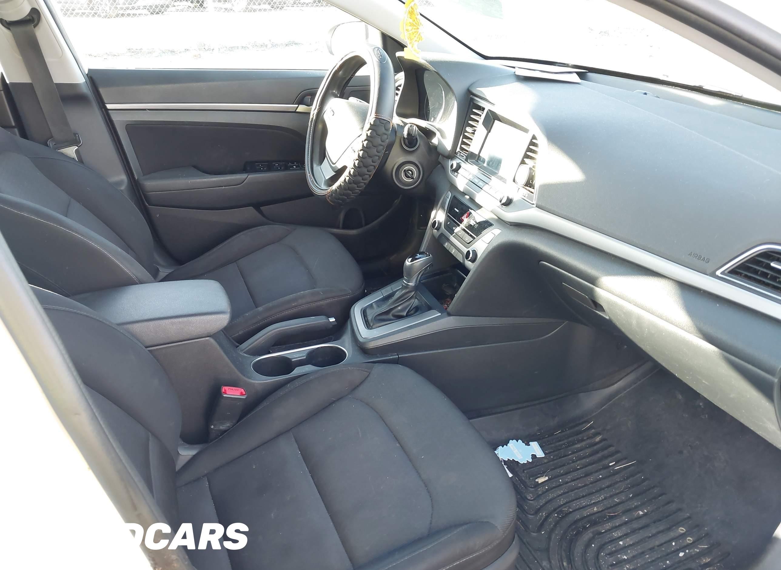 2018 Hyundai Elantra, Sel