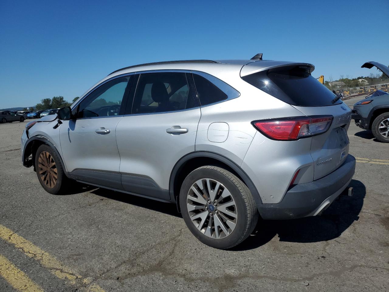 2020 Ford Escape, Titanium