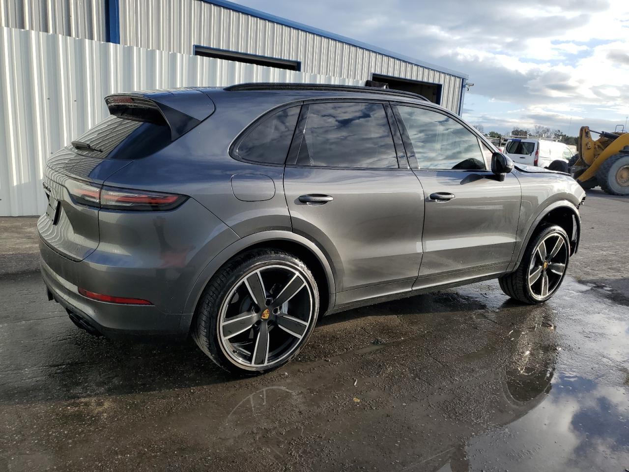 2023 Porsche Cayenne, Turbo