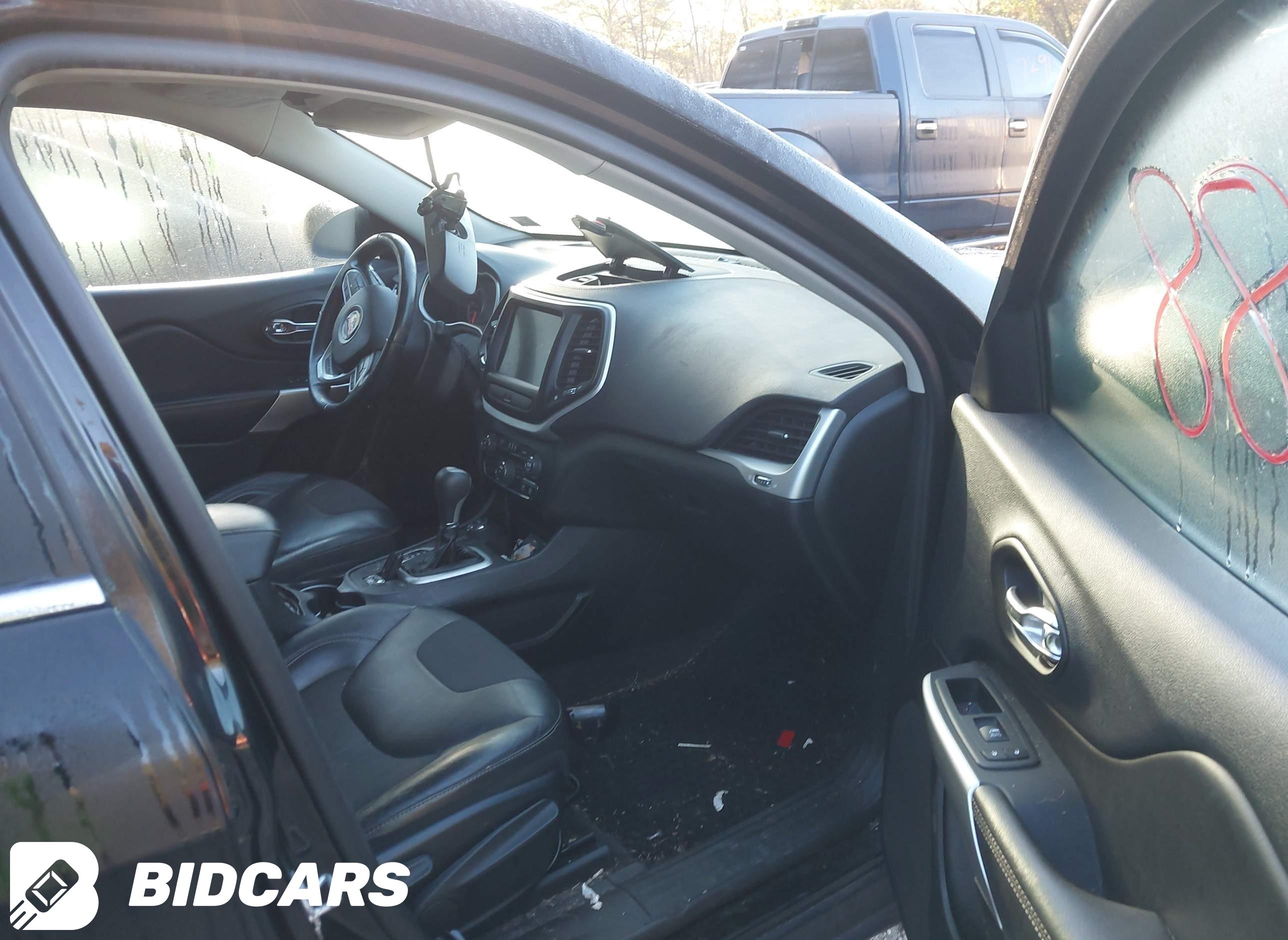 2018 Jeep Cherokee, Latitude...