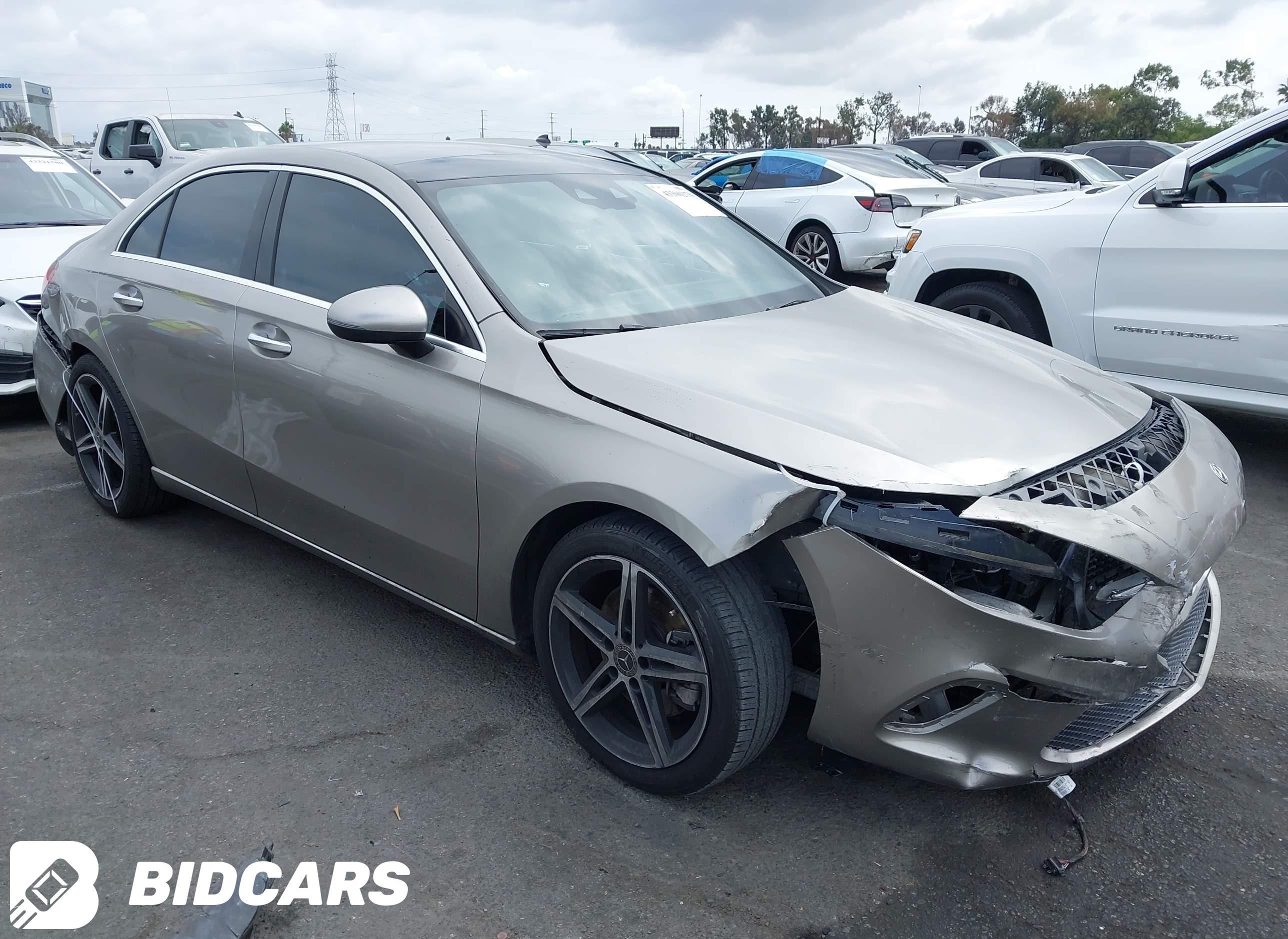 2020 Mercedes-Benz A 220