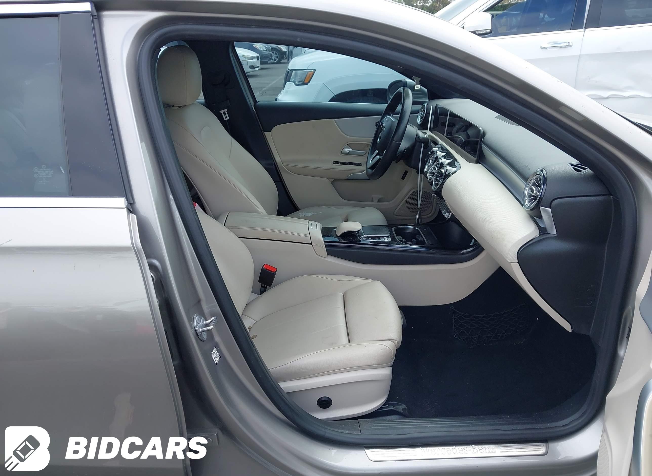 2020 Mercedes-Benz A 220