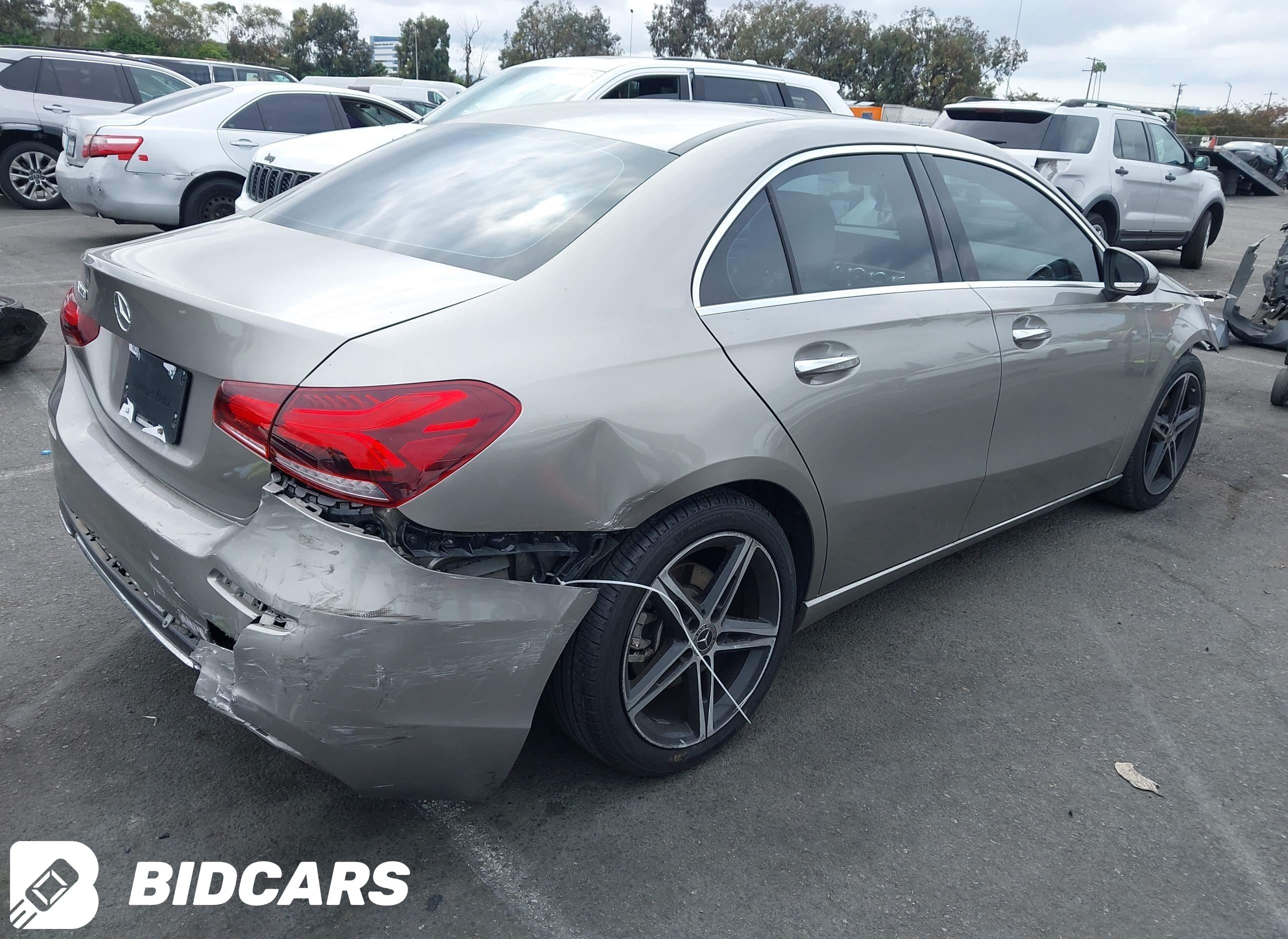 2020 Mercedes-Benz A 220