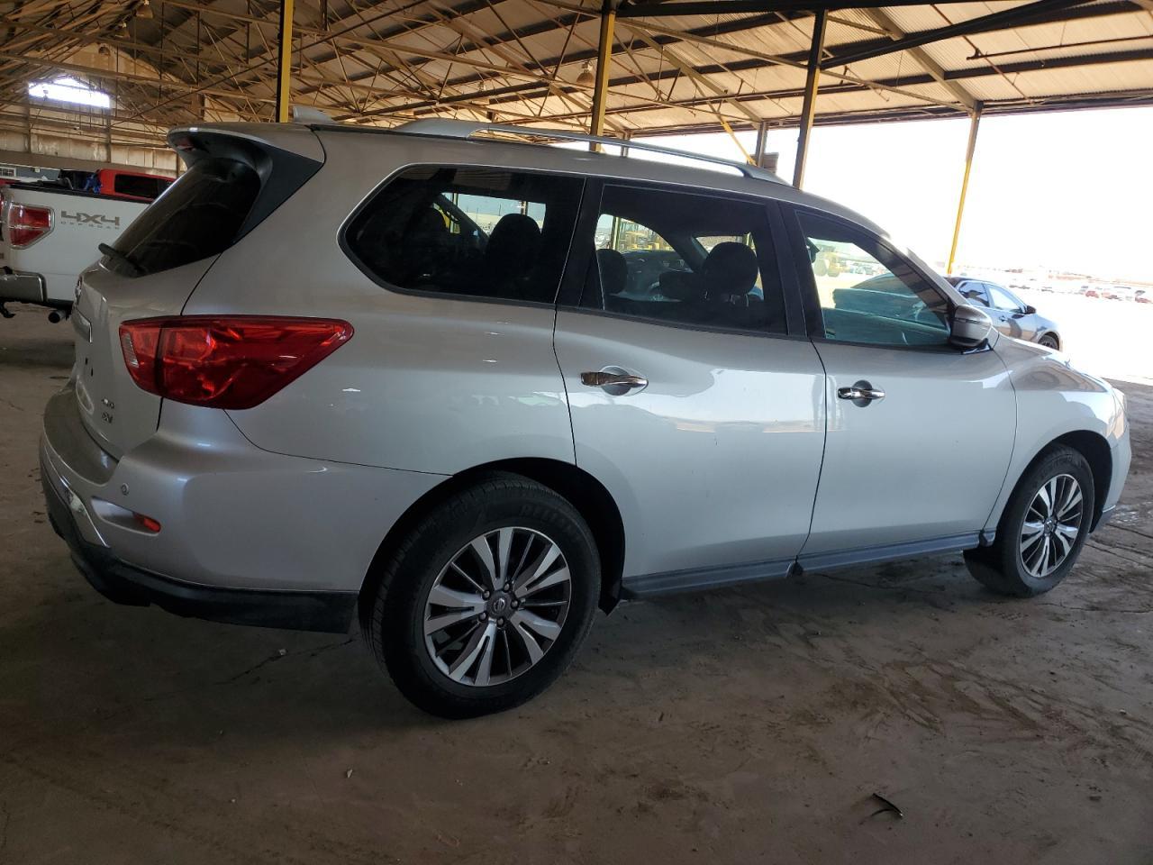 2019 Nissan Pathfinder, S