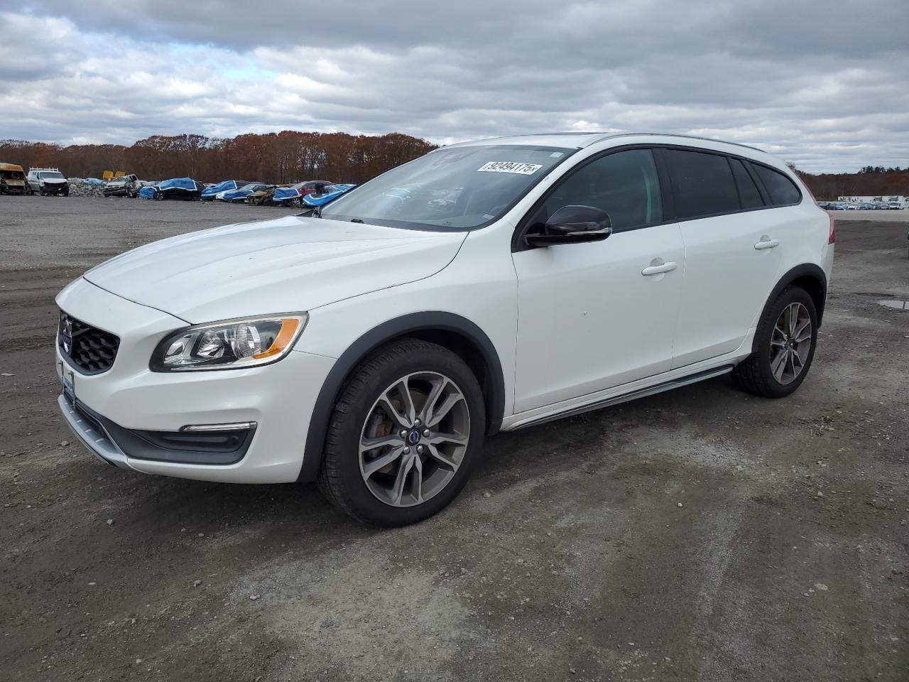 2015 Volvo V60, Premier