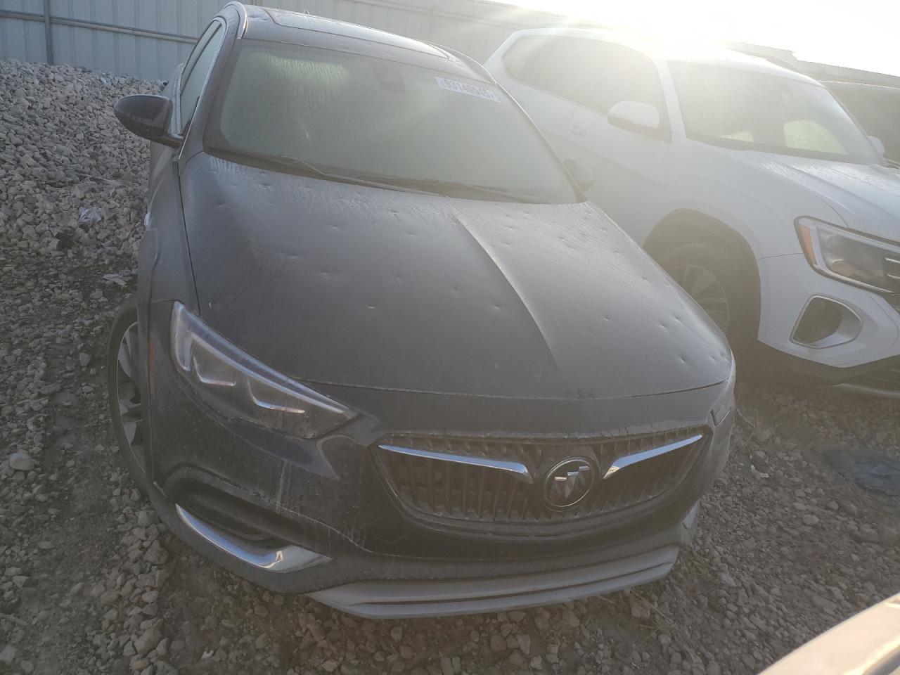2018 Buick Regal, Essence