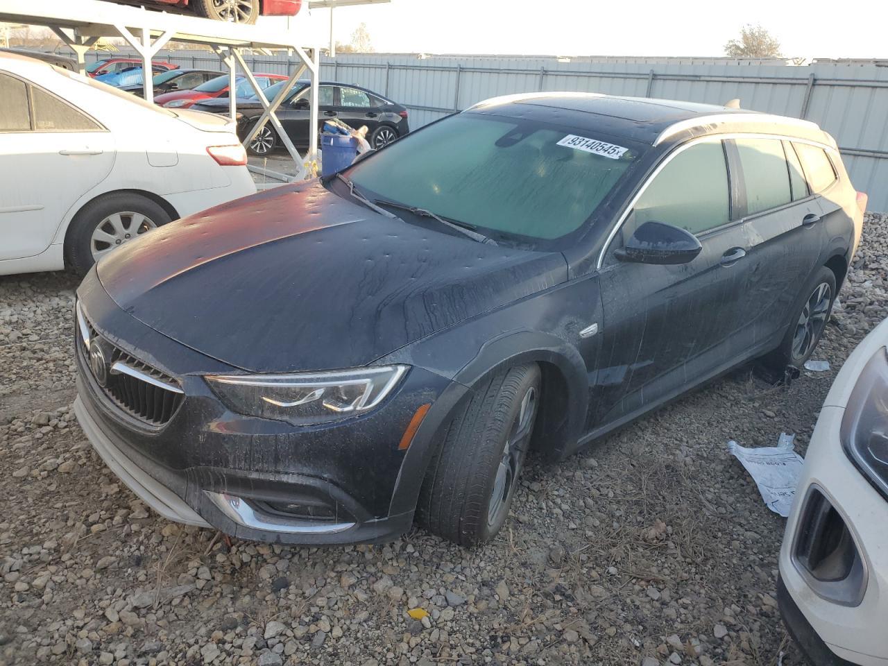 2018 Buick Regal, Essence