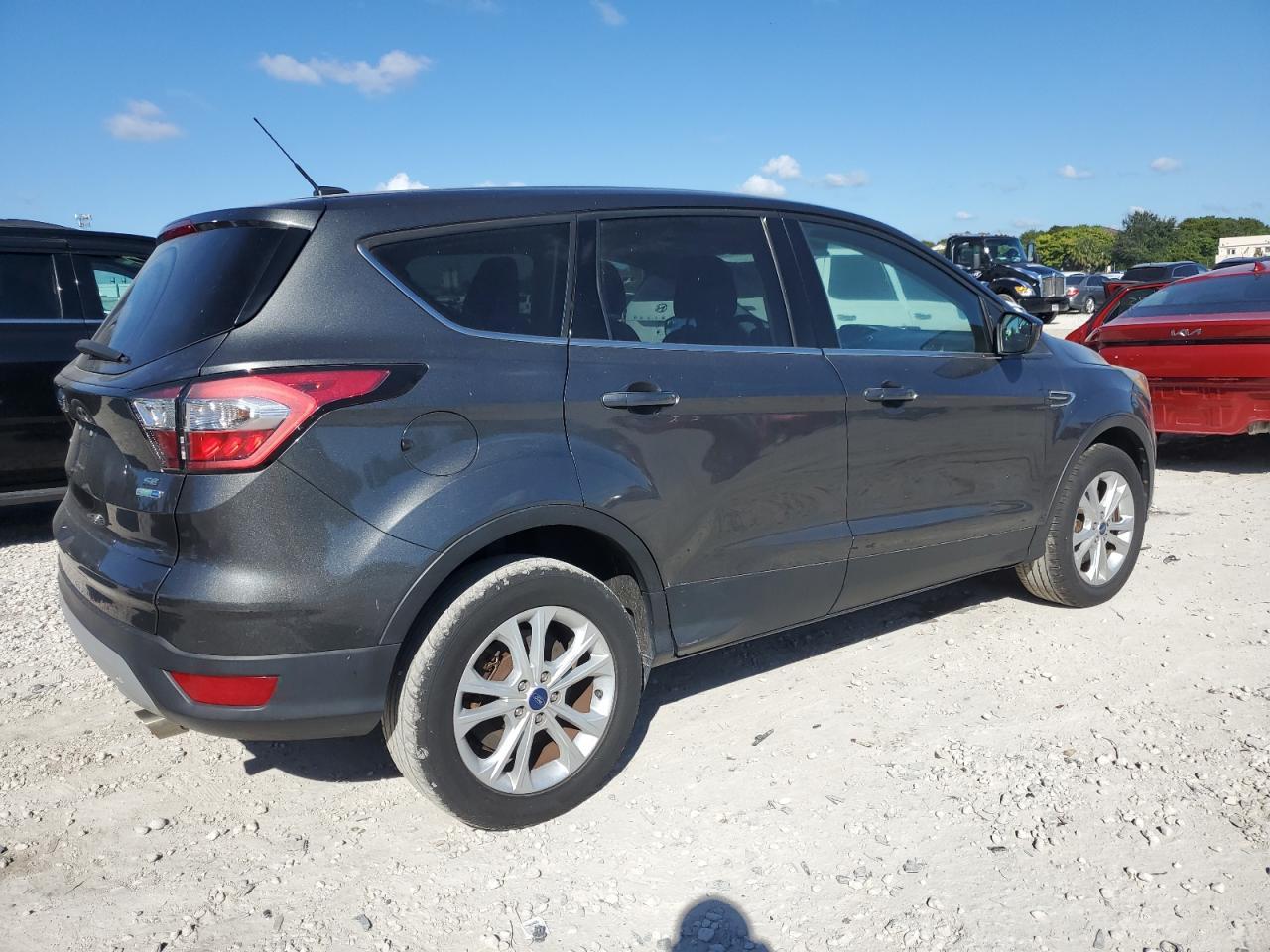 2017 Ford Escape, SE