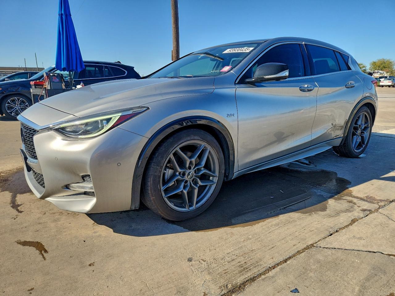 2017 Infiniti QX30, Base