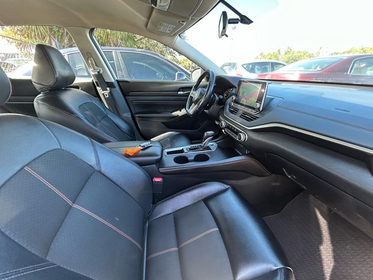 2019 Nissan Altima, SR