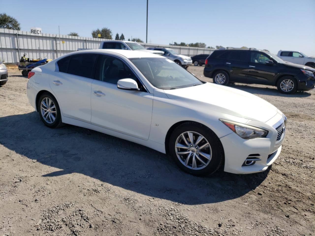 2015 Infiniti Q50, Base