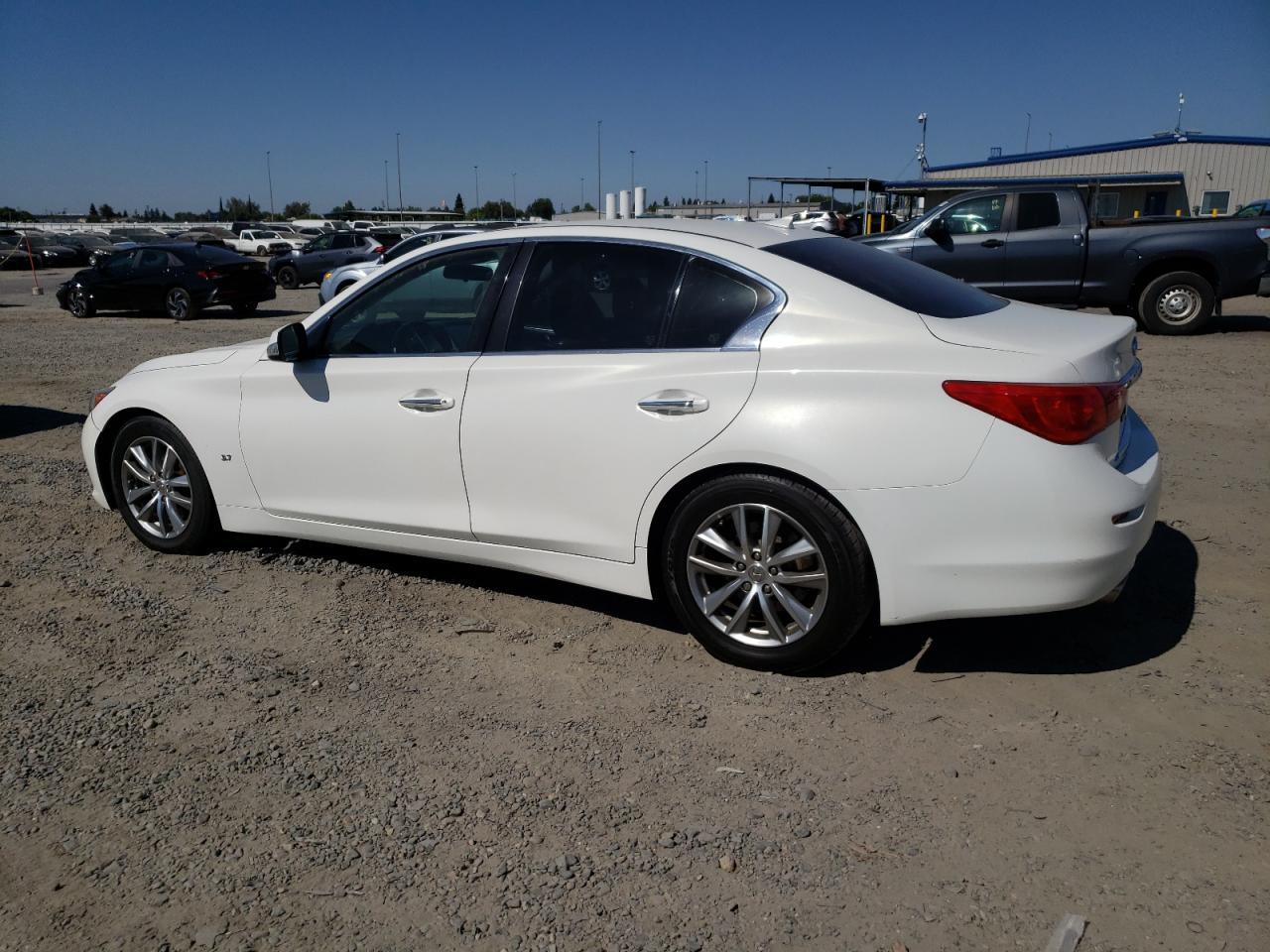 2015 Infiniti Q50, Base