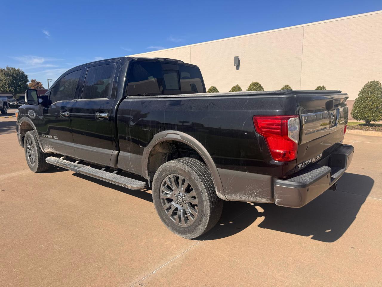 2016 Nissan Titan, SL