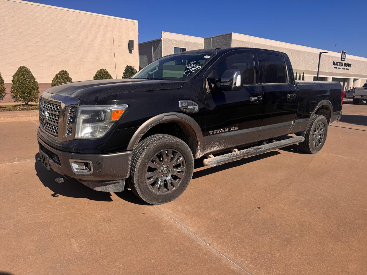 2016 Nissan Titan, SL