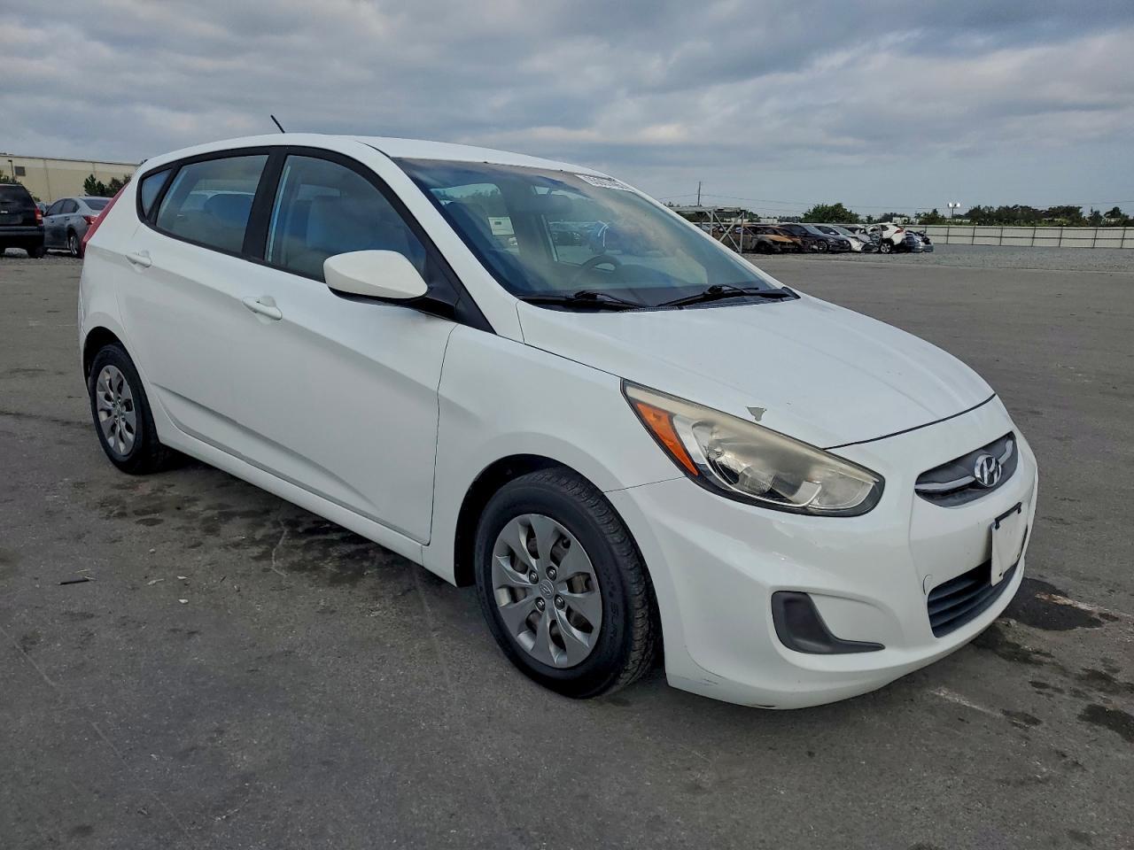 2017 Hyundai Accent, SE