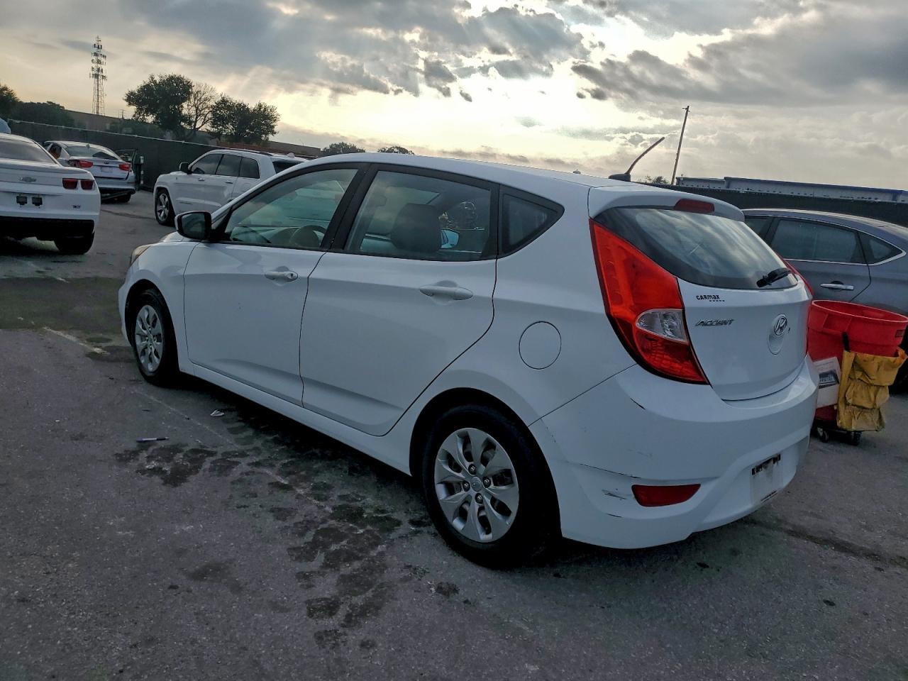 2017 Hyundai Accent, SE