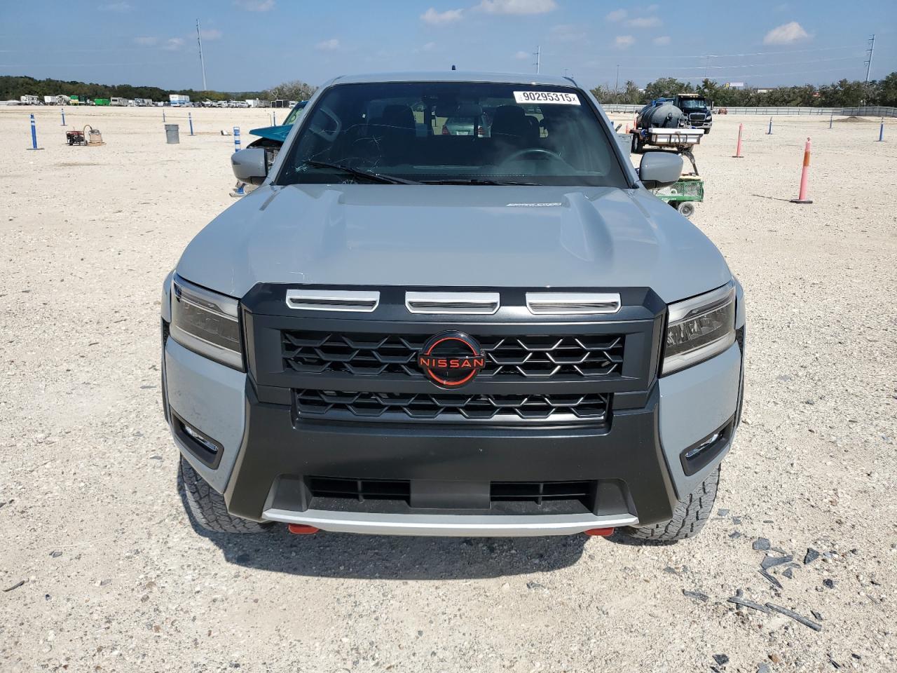 2025 Nissan Frontier, S