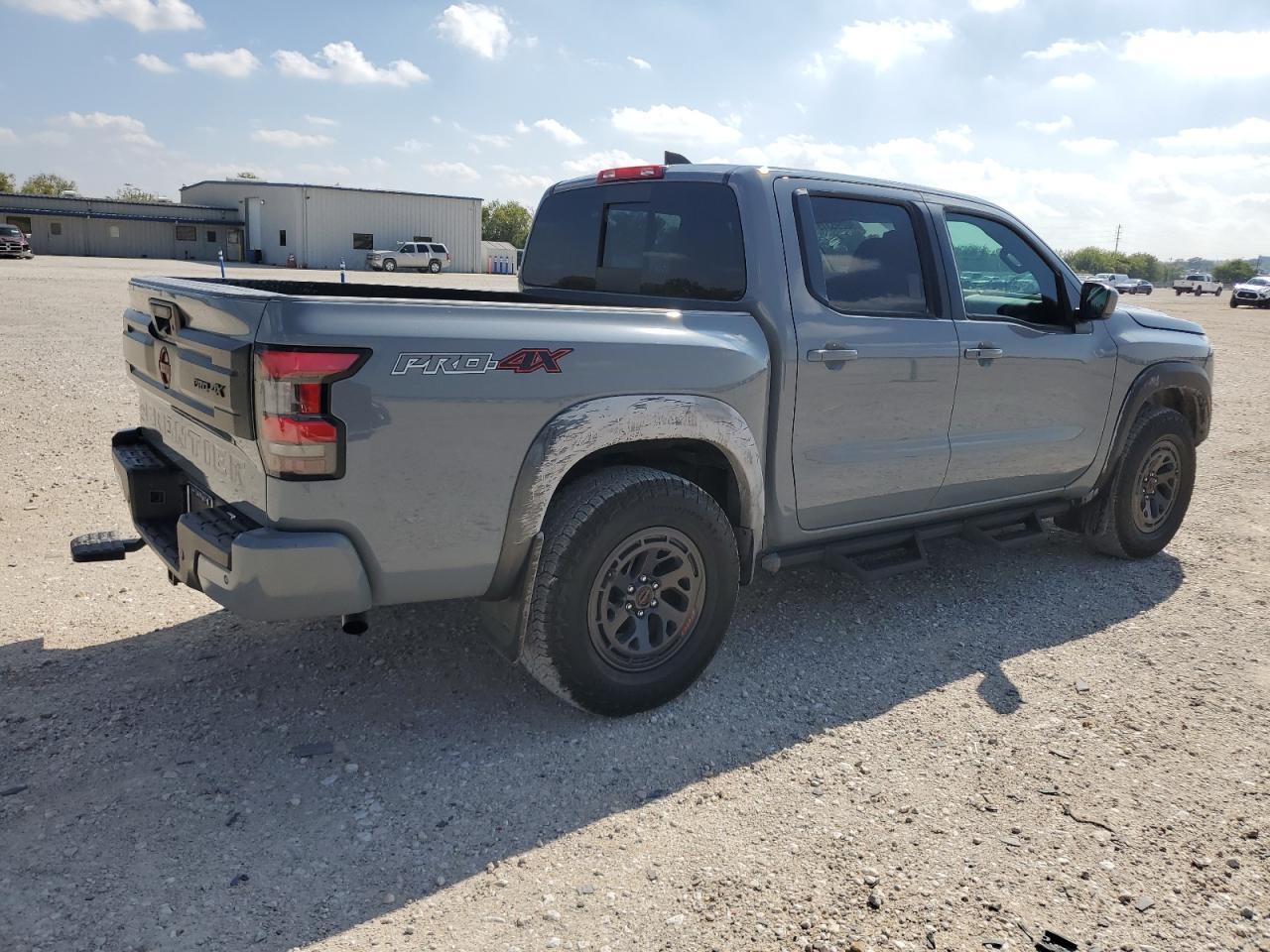 2025 Nissan Frontier, S