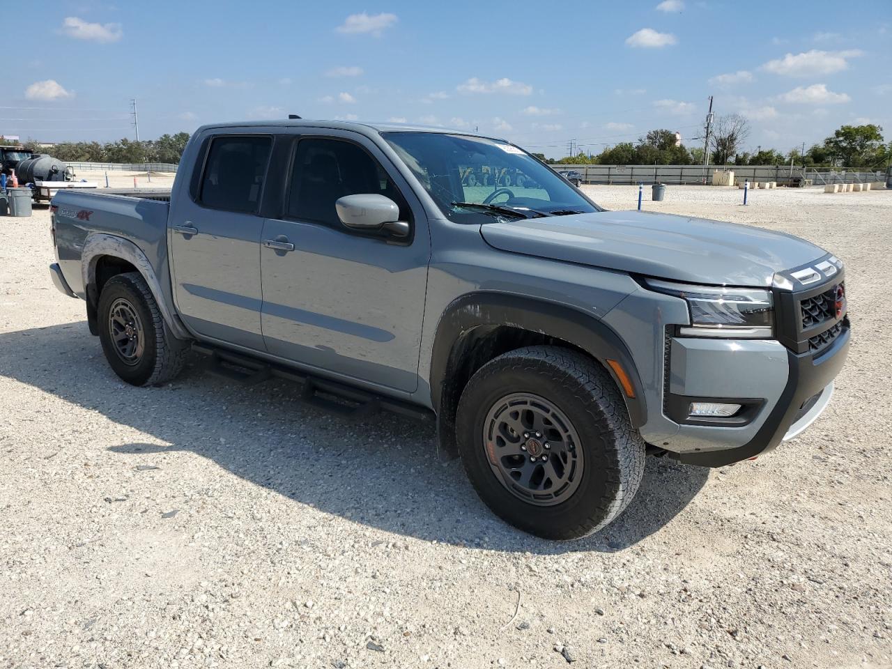 2025 Nissan Frontier, S