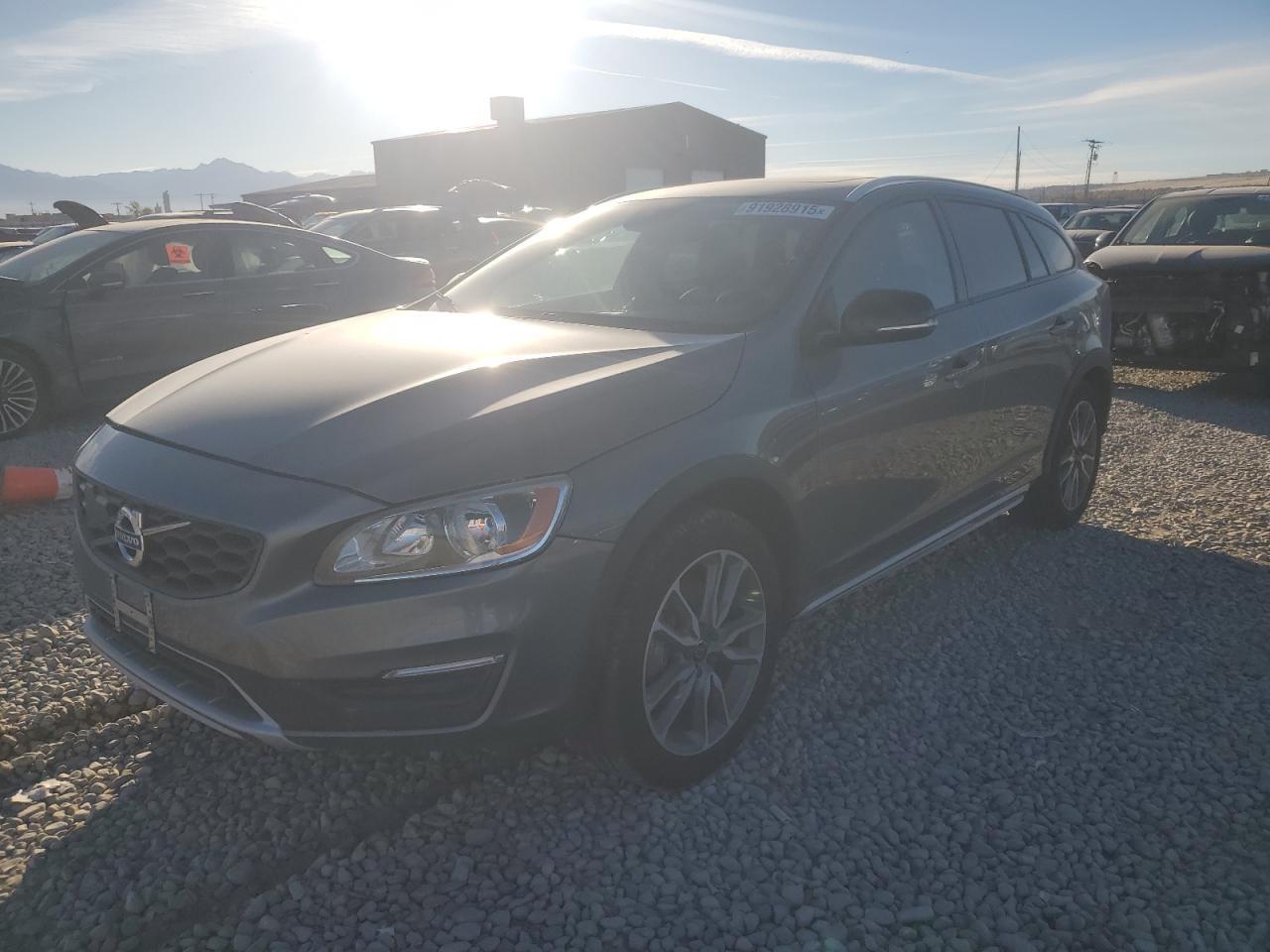 2018 Volvo V60, Premier