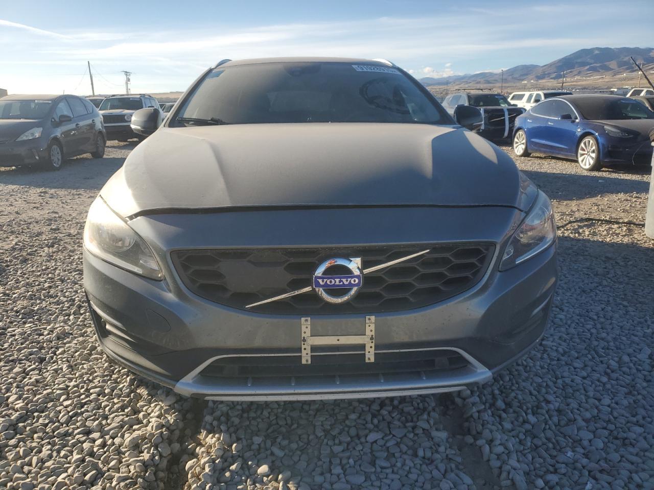 2018 Volvo V60, Premier