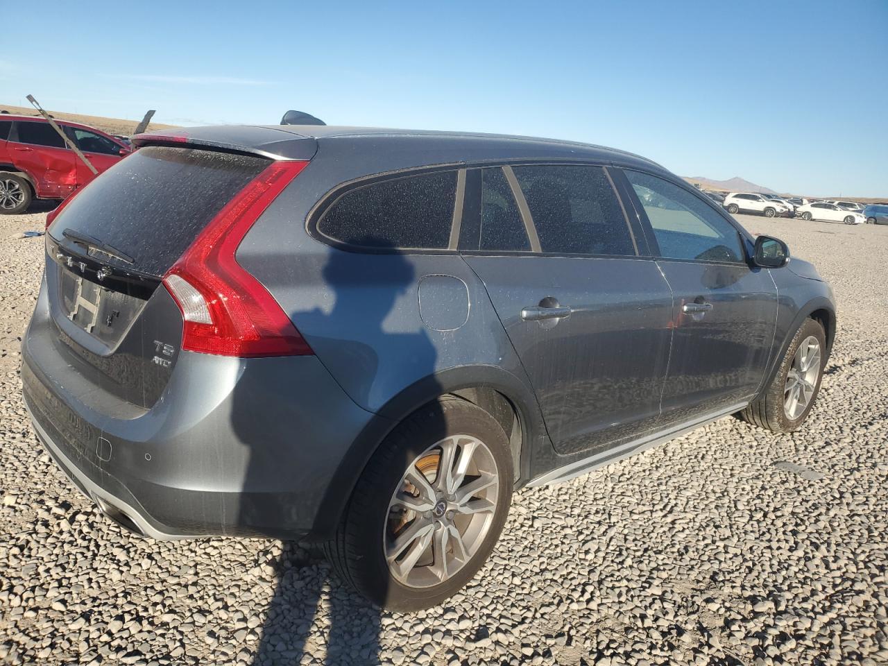 2018 Volvo V60, Premier