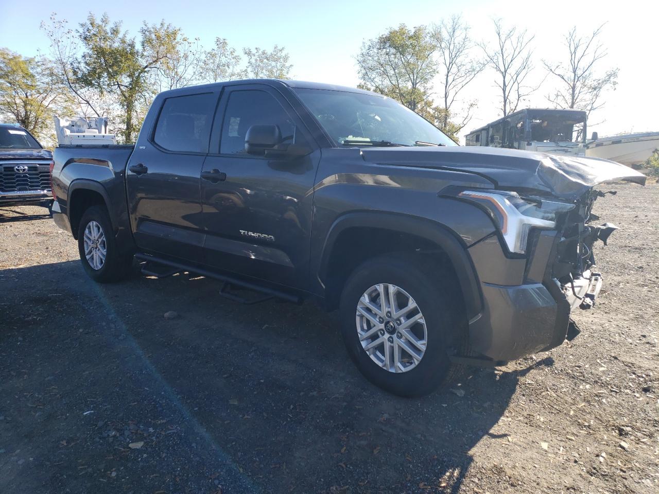 2025 Toyota Tundra, Crewmax Sr