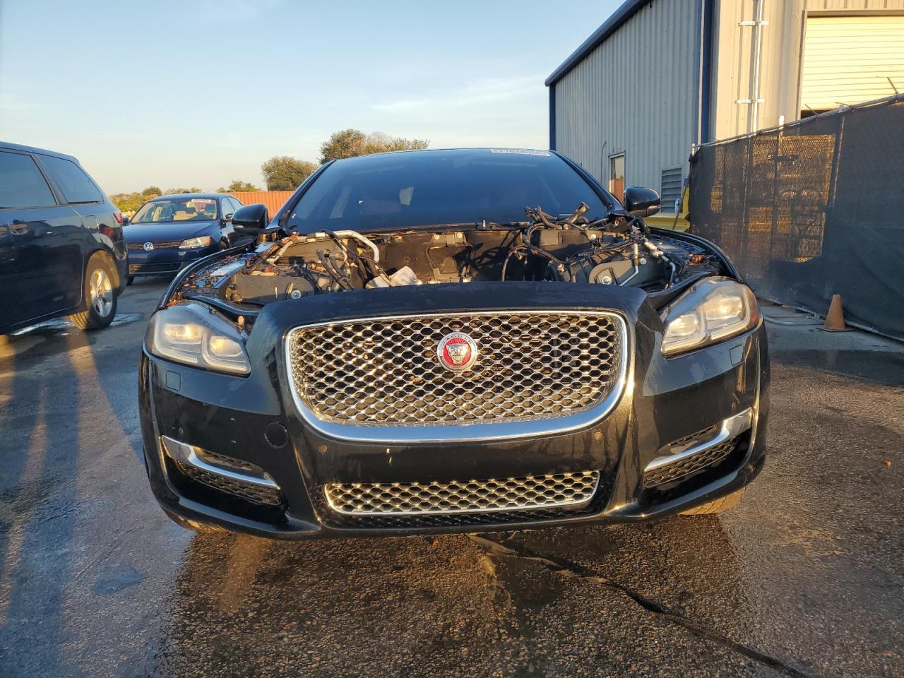 2016 Jaguar XJL, Portfolio