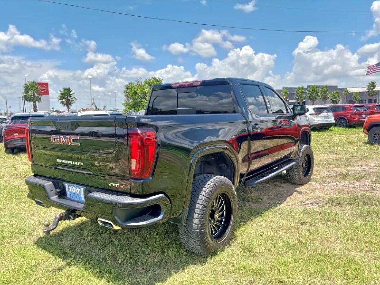 2022 GMC Sierra, K1500 At4