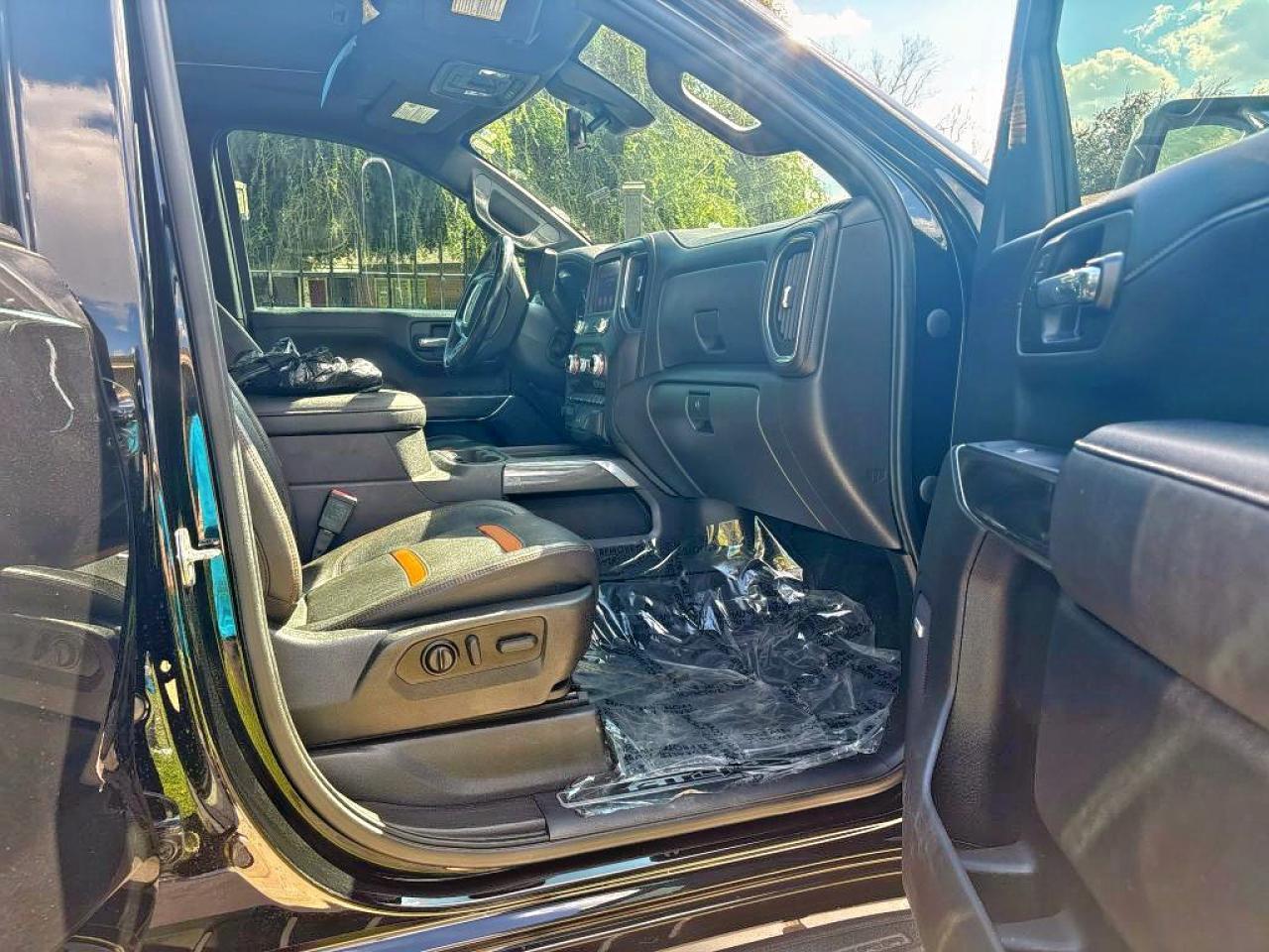 2022 GMC Sierra, K1500 At4