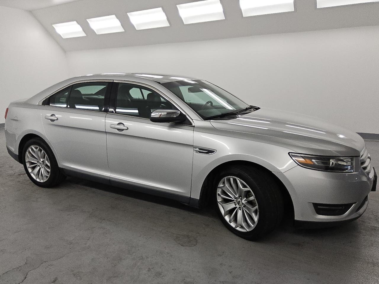 2017 Ford Taurus, Limited