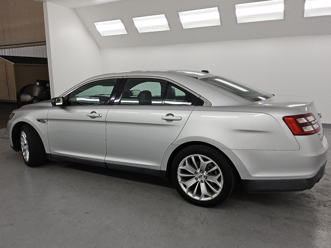 2017 Ford Taurus, Limited