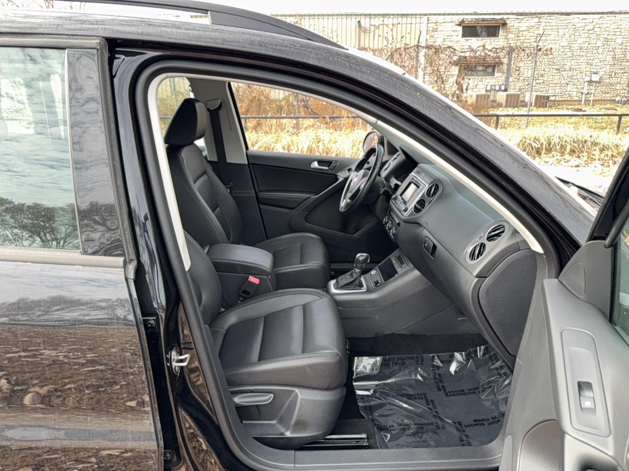 2016 Volkswagen Tiguan, S