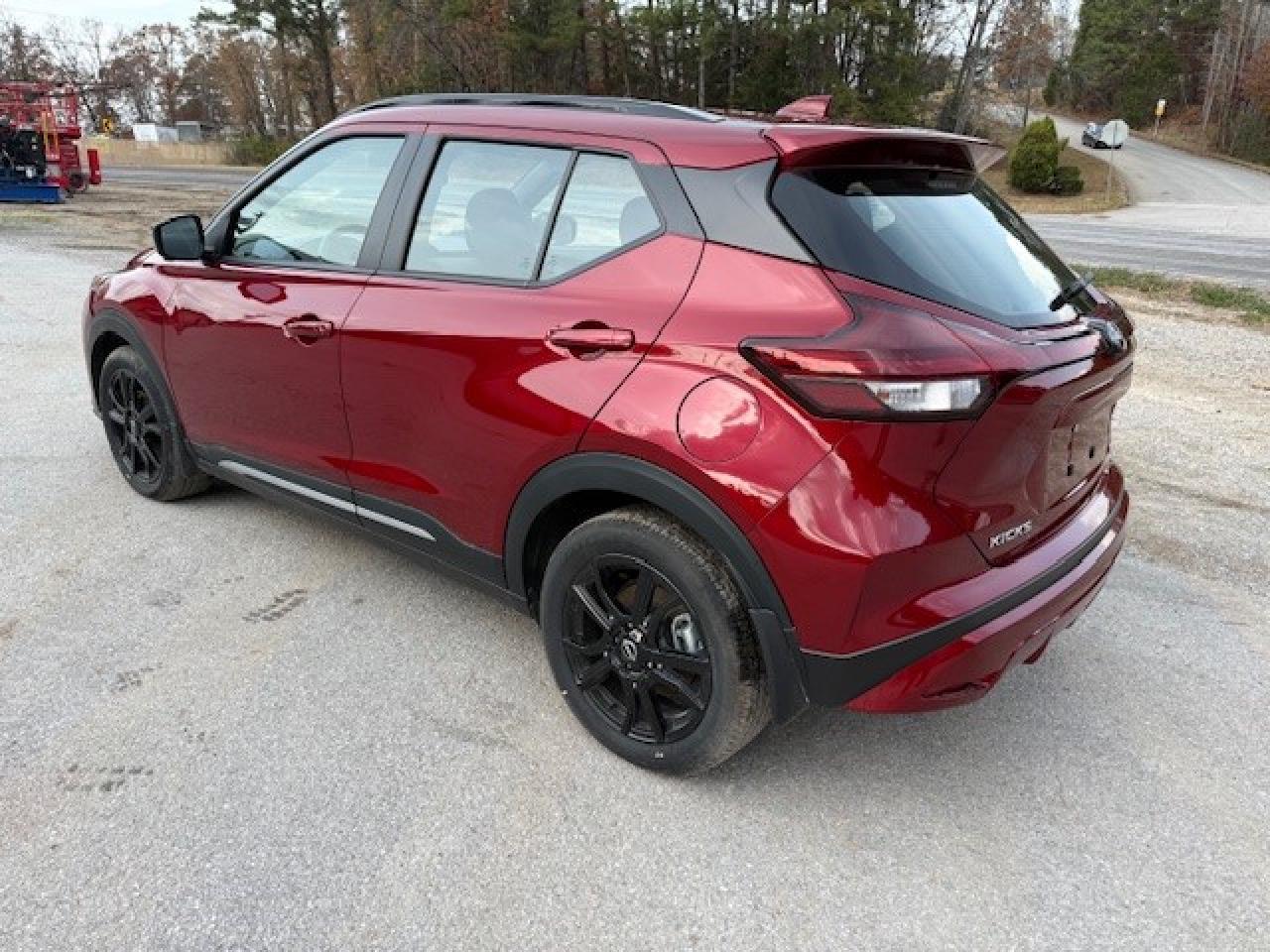 2024 Nissan Kicks, SR