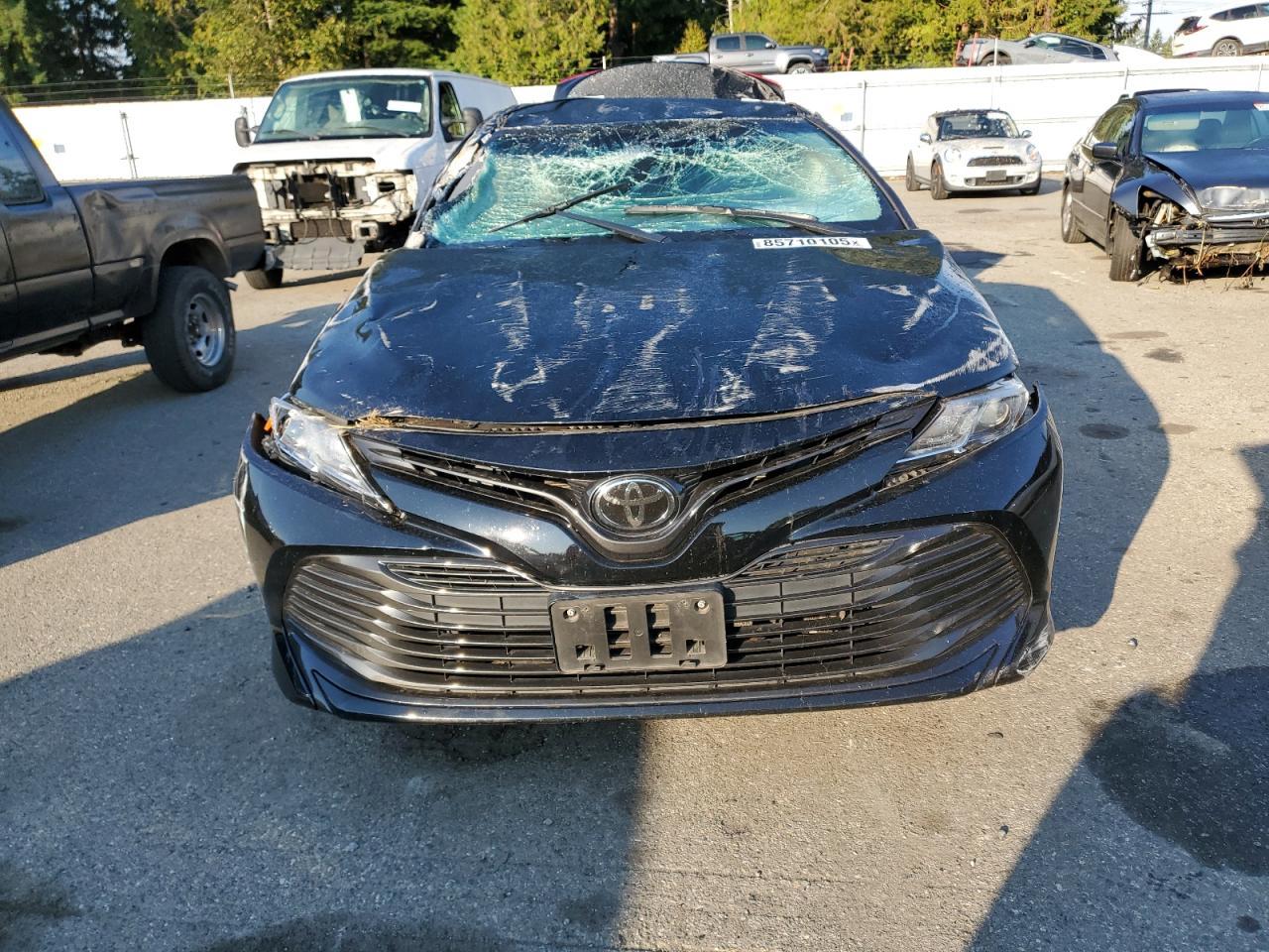 2018 Toyota Camry, L