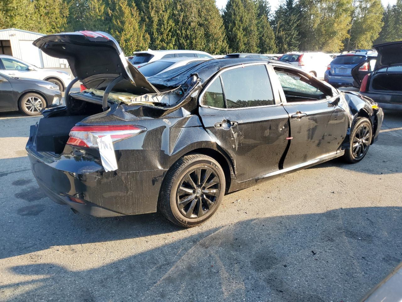 2018 Toyota Camry, L