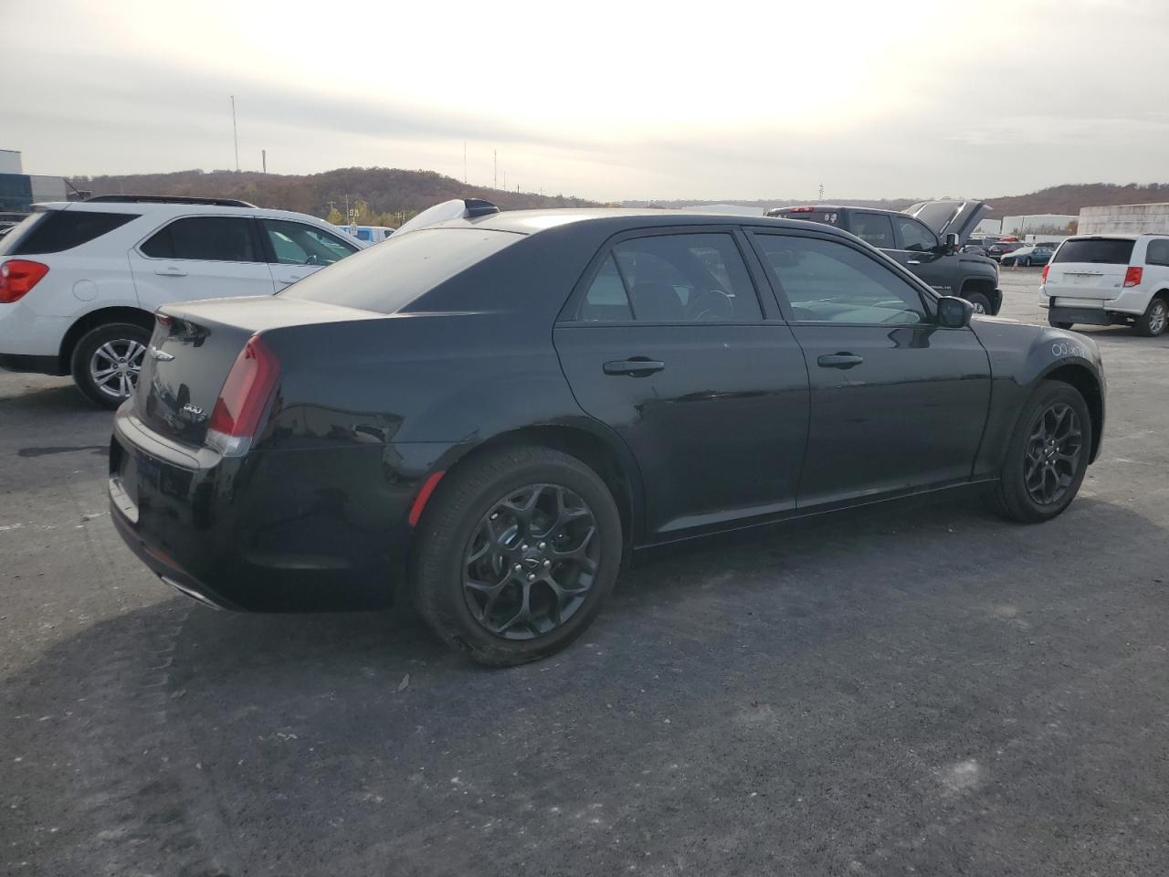 2019 Chrysler 300, S