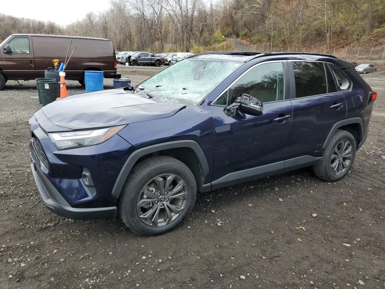 2024 Toyota RAV4, Xle Premium