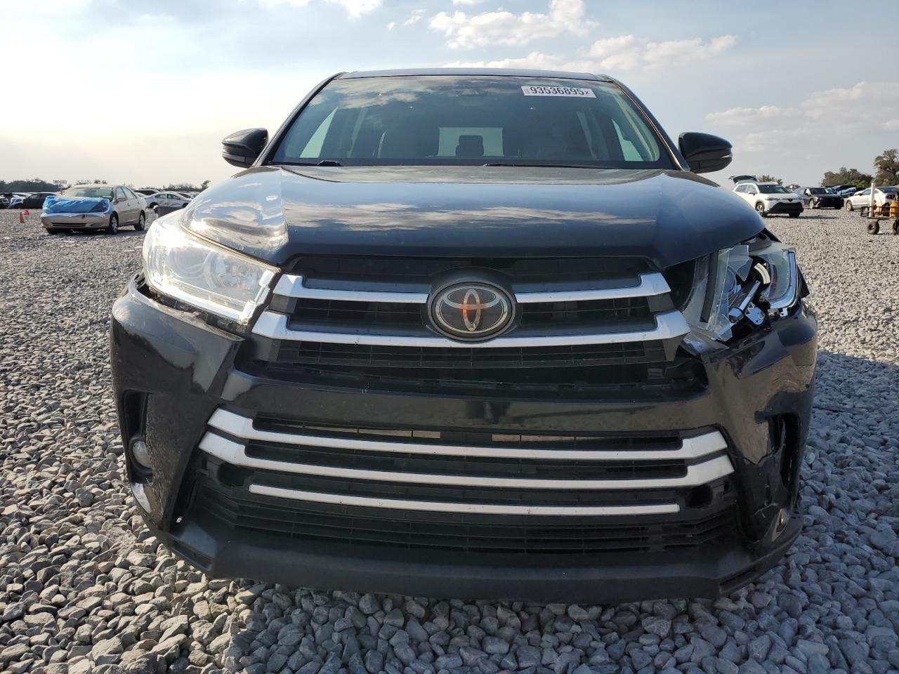 2018 Toyota Highlander, LE