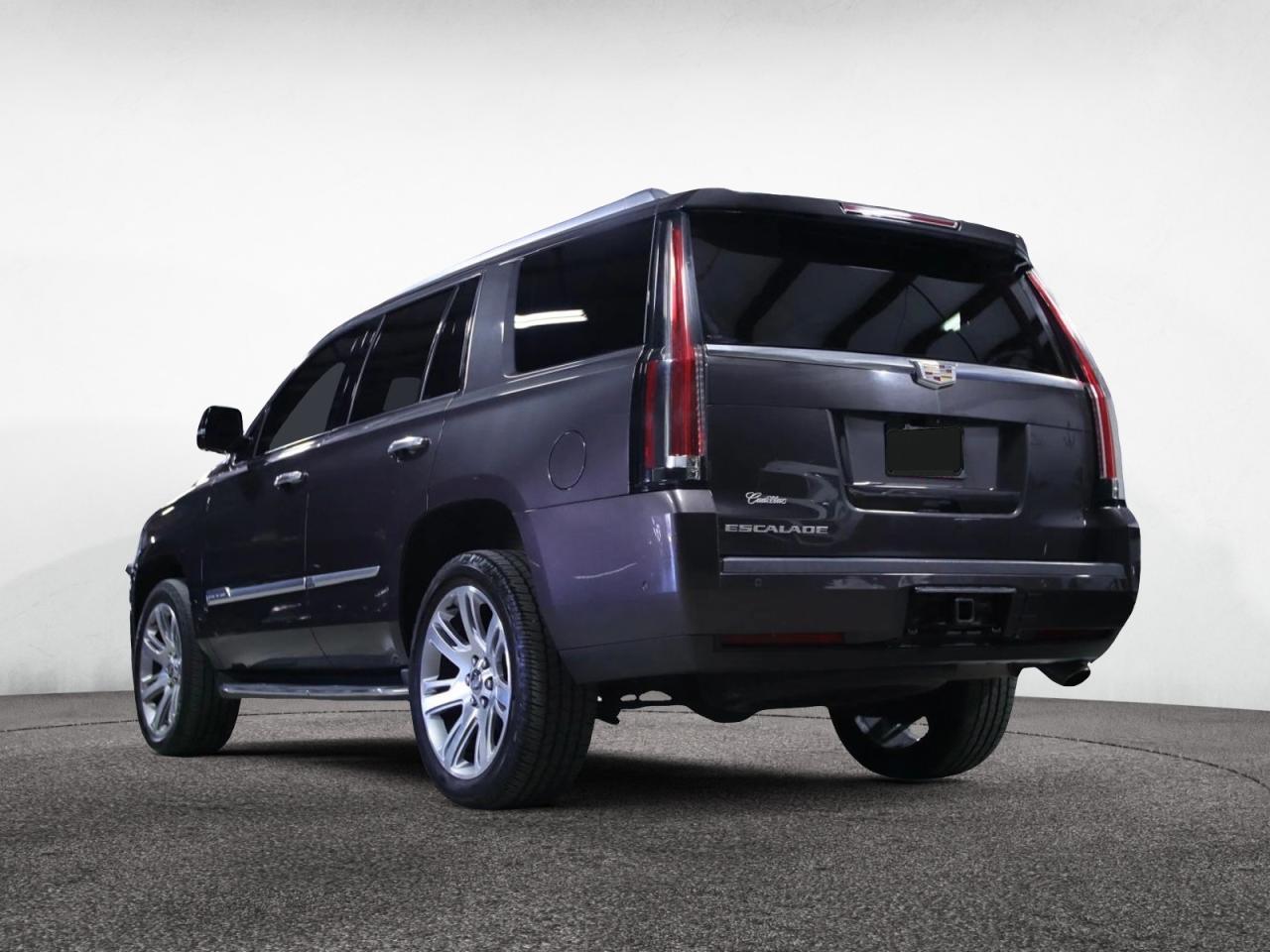2017 Cadillac Escalade, Luxury