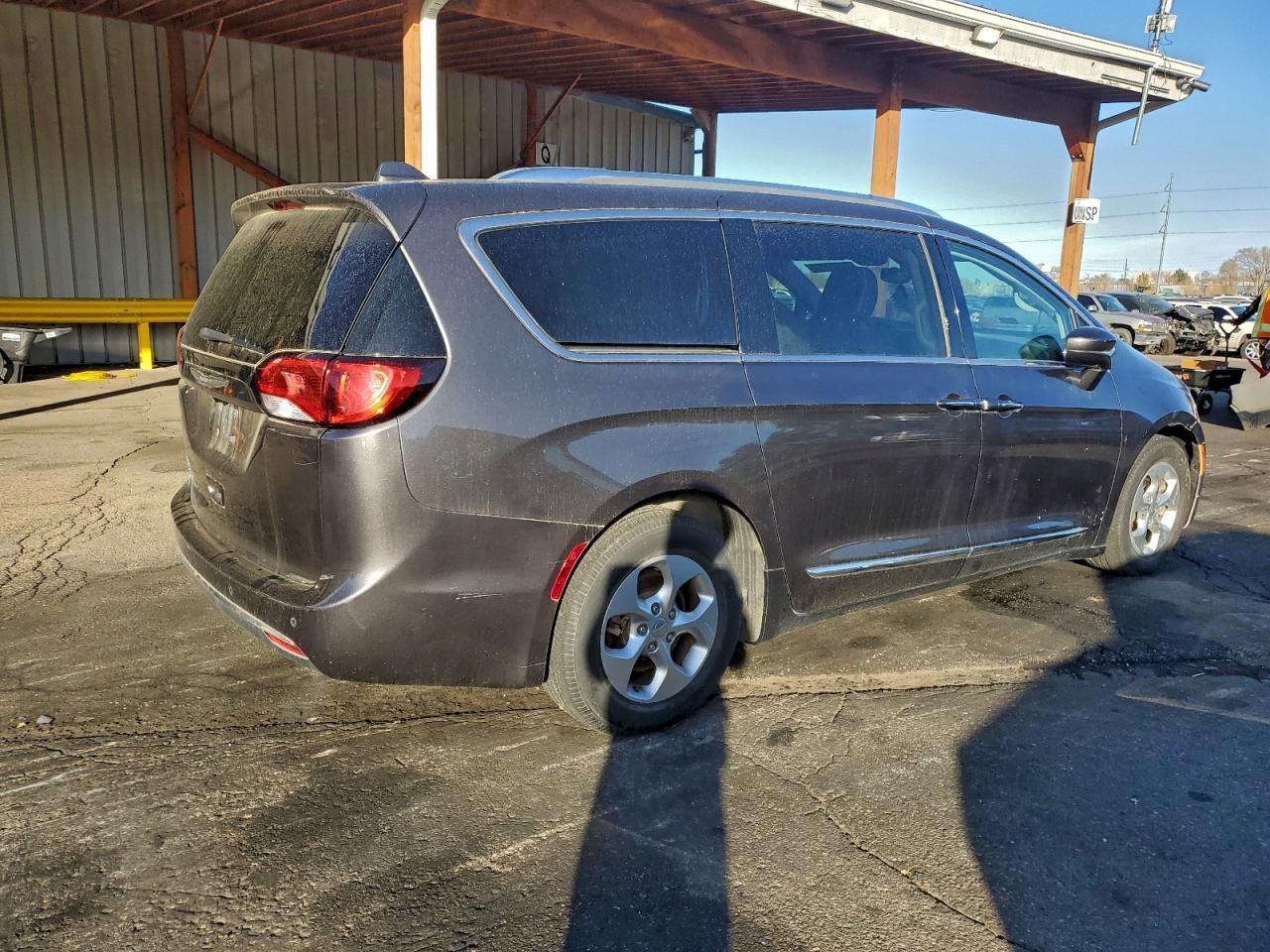 2017 Chrysler Pacifica, Touri...