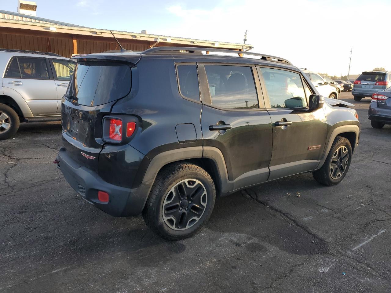 2017 Jeep Renegade, Trailhawk