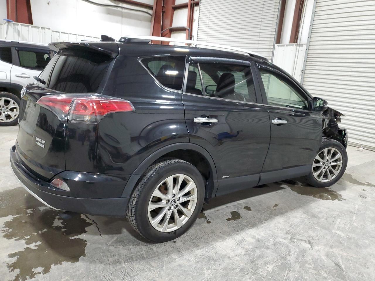 2016 Toyota RAV4, Limited