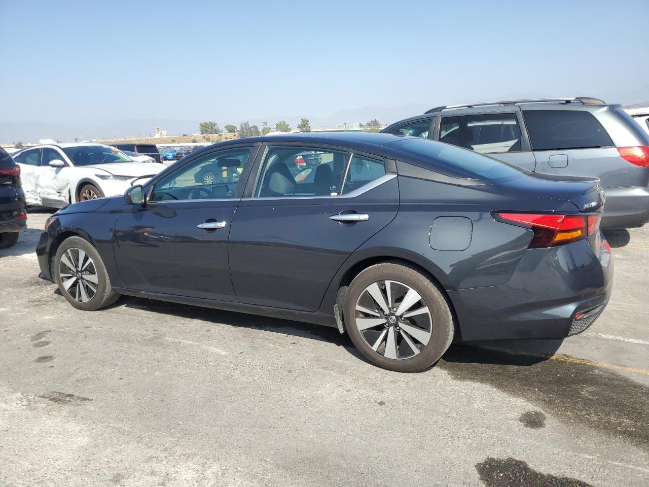 2022 Nissan Altima, SV