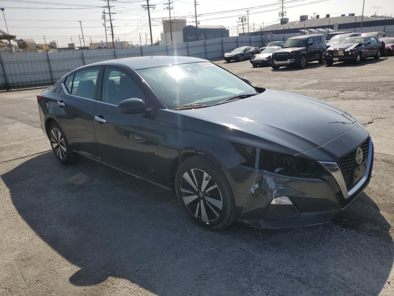 2022 Nissan Altima, SV