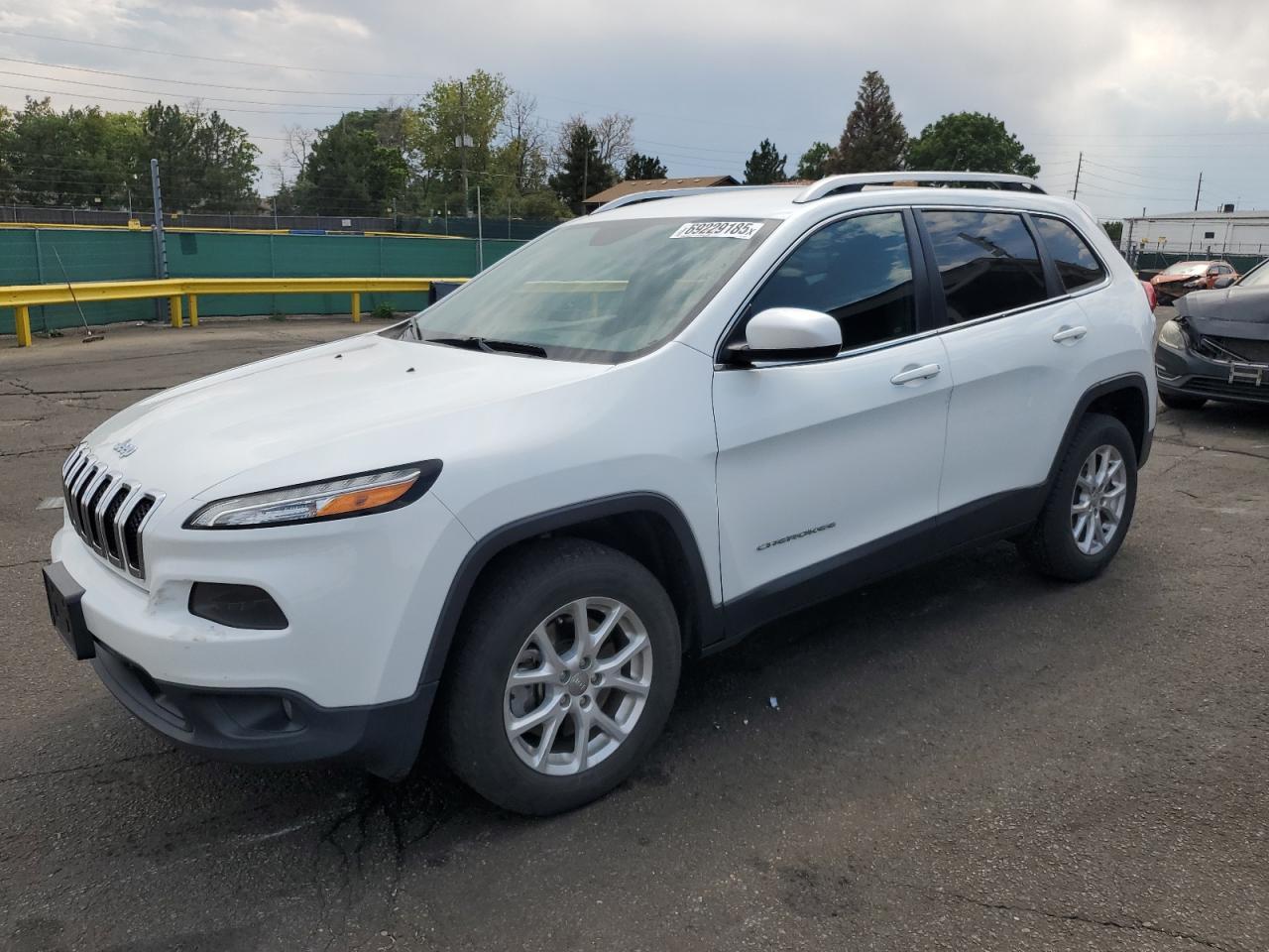 2016 Jeep Cherokee, Latitude