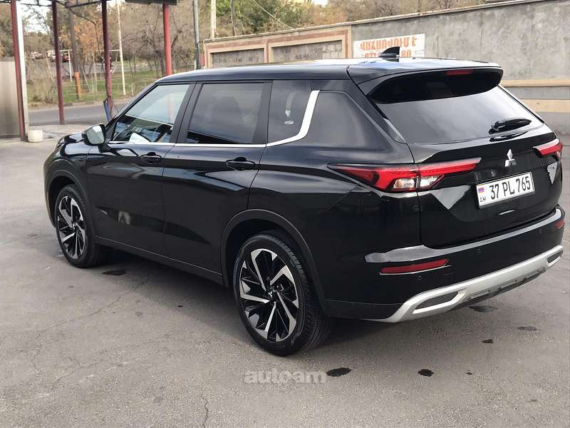 MITSUBISHI OUTLANDER , 2022